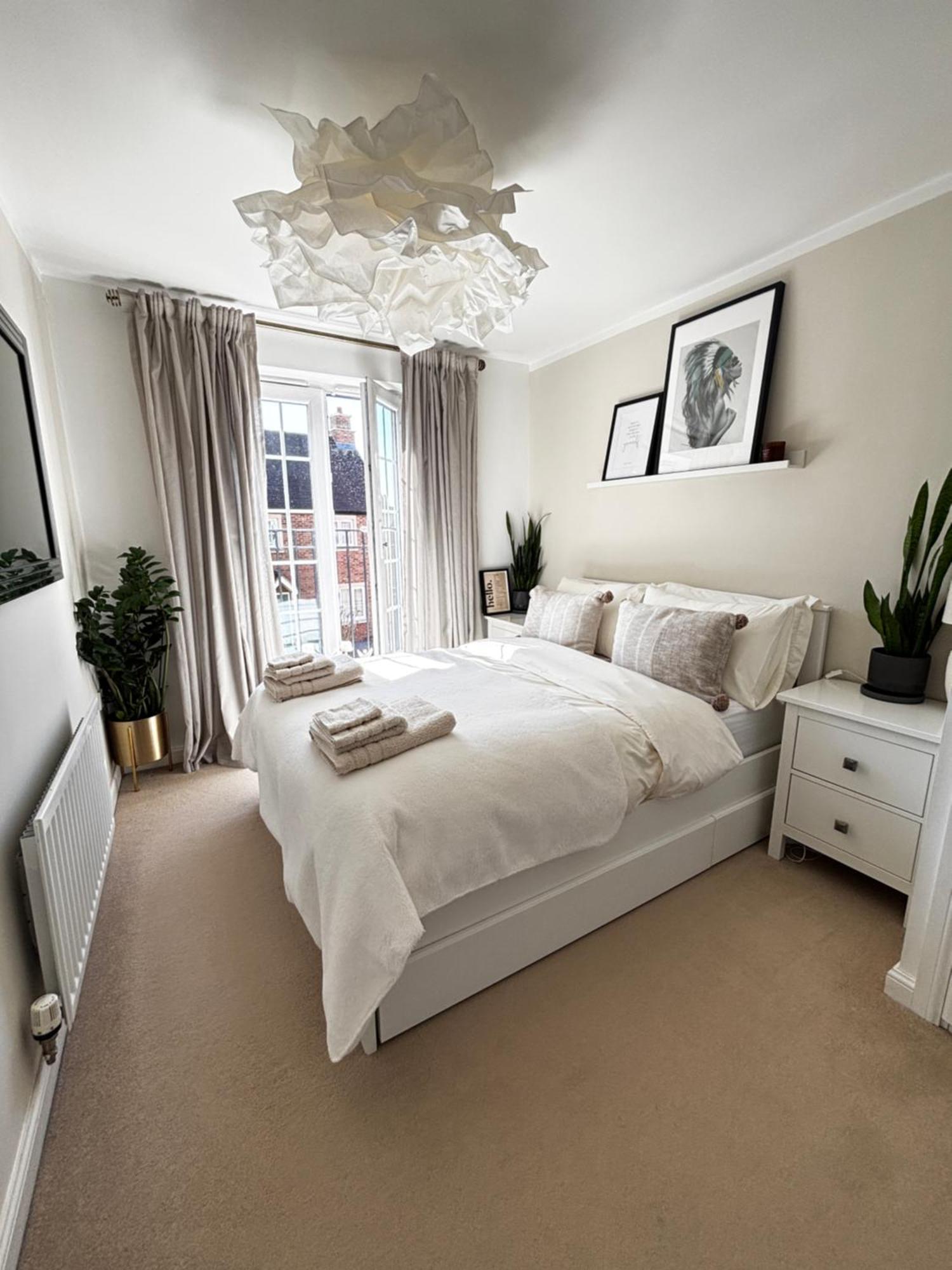 Blunsdon Delux Room With Private Parking, Sleeps 2, Perfect For Cotswold Getaway, Easy A419 Access מראה חיצוני תמונה
