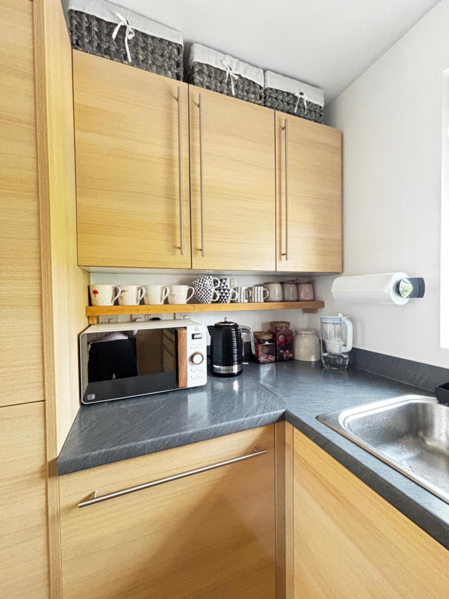 Blunsdon Delux Room With Private Parking, Sleeps 2, Perfect For Cotswold Getaway, Easy A419 Access מראה חיצוני תמונה